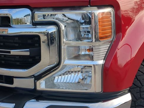 Certified 2022 Ford F350 Lariat w/ Lariat Value Package image 36