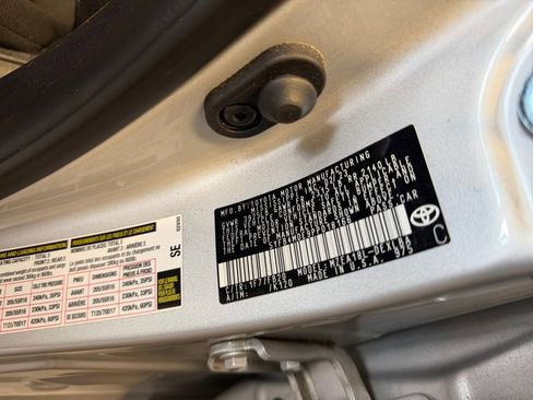 Used 2023 Toyota Corolla LE FWD image 39