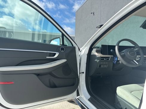 New 2026 Hyundai Sonata Limited FWD image 15