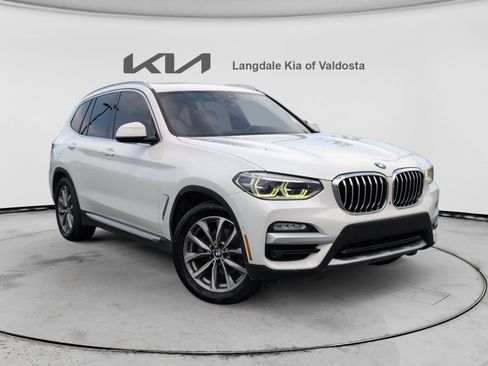 Used 2019 BMW X3 xDrive30i w/ Executive Package AWD/4WD image 2