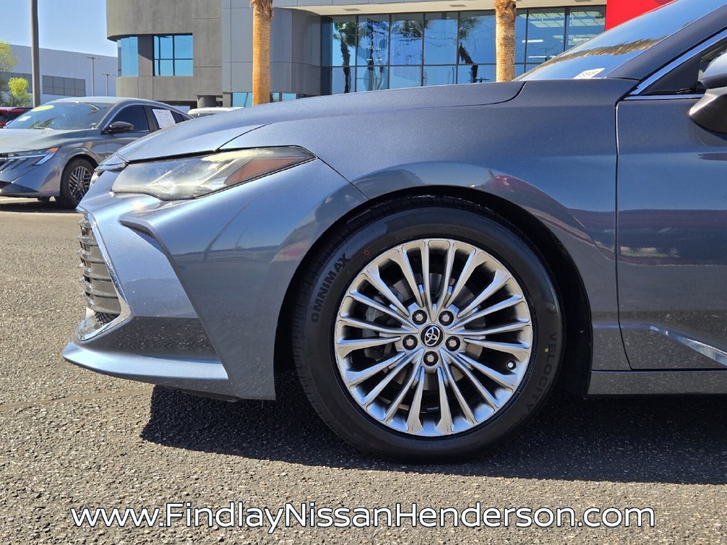 Used 2019 Toyota Avalon Limited w/ Advanced Safety Package FWD image 9
