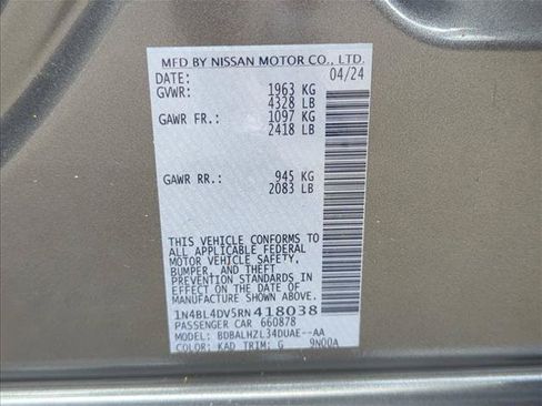 Used 2024 Nissan Altima 2.5 SV w/ SV Premium Package FWD image 25
