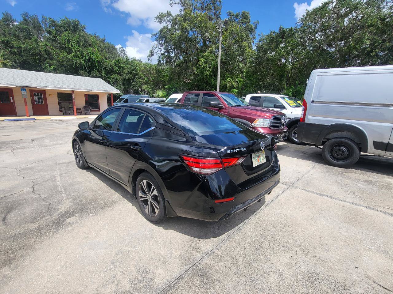 Used 2021 Nissan Sentra SV FWD image 14