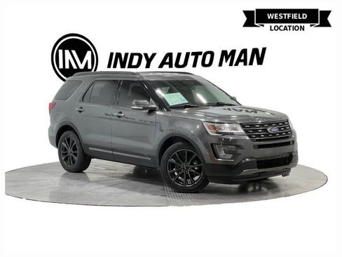 Used 2017 Ford Explorer XLT w/ Equipment Group 202A image 1