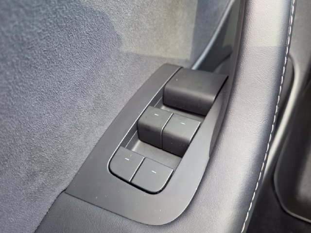 Used 2023 Tesla Model 3 Standard Range RWD image 40
