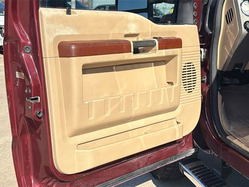 Used 2012 Ford F350 King Ranch w/ King Ranch w/Chrome Pkg image 9