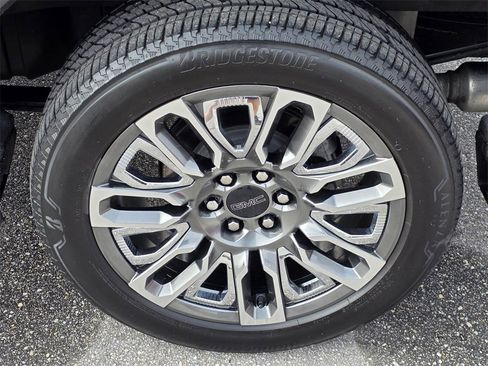 Used 2023 GMC Sierra 1500 Denali Ultimate image 57