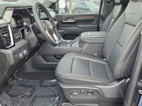 New 2025 GMC Sierra 2500 Denali w/ Denali Reserve Package image 9