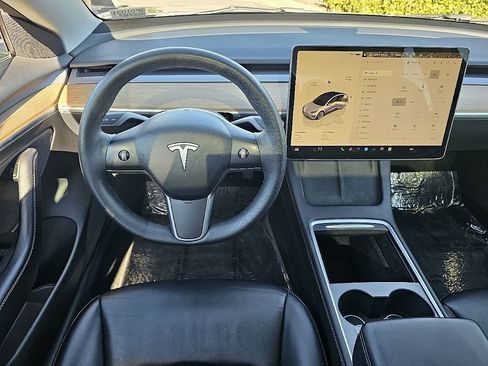 Used 2023 Tesla Model 3 Standard Range image 25