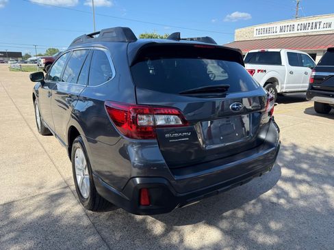 Used 2019 Subaru Outback 2.5i Premium image 5