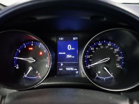 Used 2020 Toyota C-HR XLE image 15