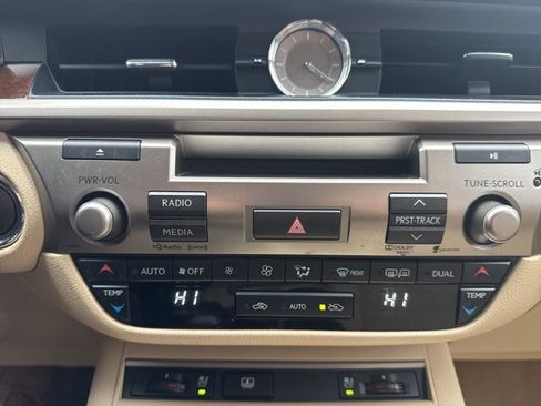 Used 2013 Lexus ES 350 image 23