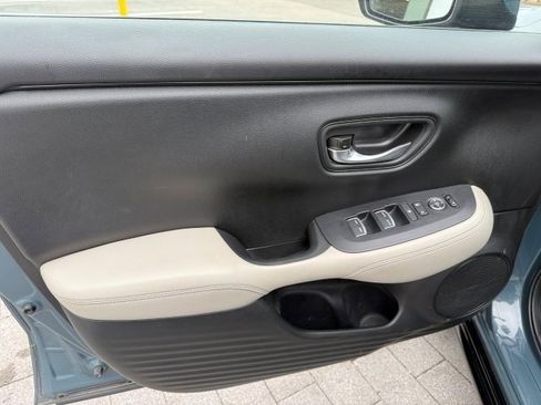 Used 2024 Honda HR-V EX-L image 8