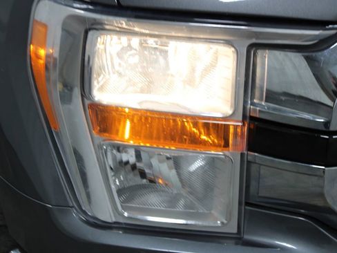 Used 2022 Ford F150 XLT w/ Equipment Group 301A Mid AWD/4WD image 18