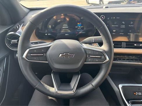 New 2025 Chevrolet Equinox ACTIV FWD image 38