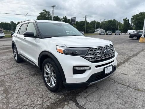 Used 2022 Ford Explorer Limited w/ Equipment Group 301A RWD image 3
