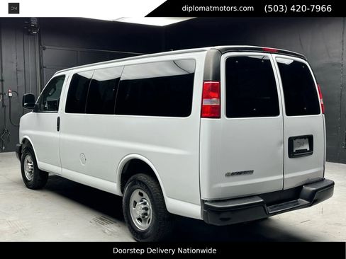 Used 2017 Chevrolet Express 2500 LS image 5