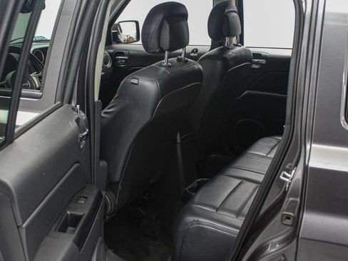 Used 2017 Jeep Patriot 75th Anniversary w/ Power Value Group AWD/4WD image 20