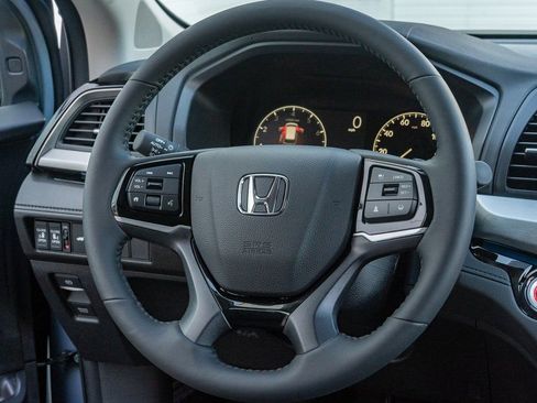 New 2026 Honda Odyssey Touring image 19