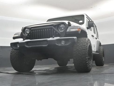 Used 2019 Jeep Wrangler Unlimited Sport S AWD/4WD image 52