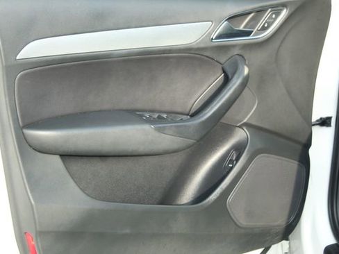 Used 2016 Audi Q3 2.0T Premium Plus image 22