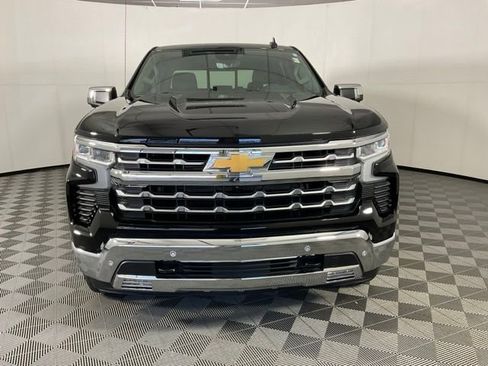 Used 2023 Chevrolet Silverado 1500 LTZ AWD/4WD image 2