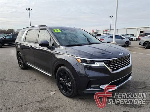 Used 2022 Kia Carnival SX image 1