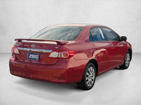 Used 2012 Toyota Corolla LE image 3