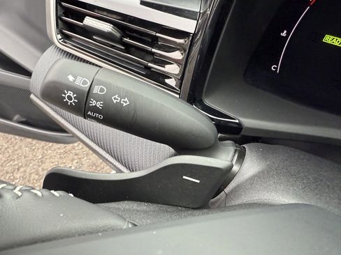 Certified 2025 Toyota Camry SE image 31