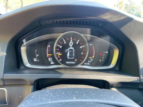 Used 2015 Volvo V60 T5 Cross Country w/ Protection Package AWD/4WD image 13