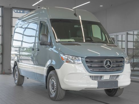 Certified 2025 Mercedes-Benz Sprinter 2500 image 20