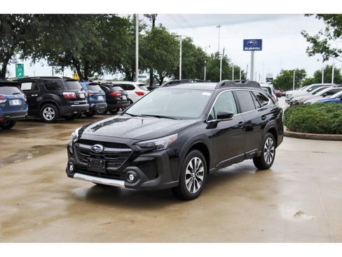 Certified 2025 Subaru Outback Limited AWD/4WD image 3