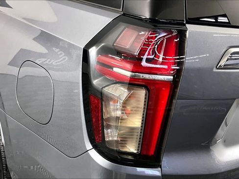 Used 2021 Chevrolet Tahoe Premier w/ Premium Package image 28