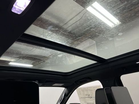 New 2026 Chevrolet Suburban Premier image 19