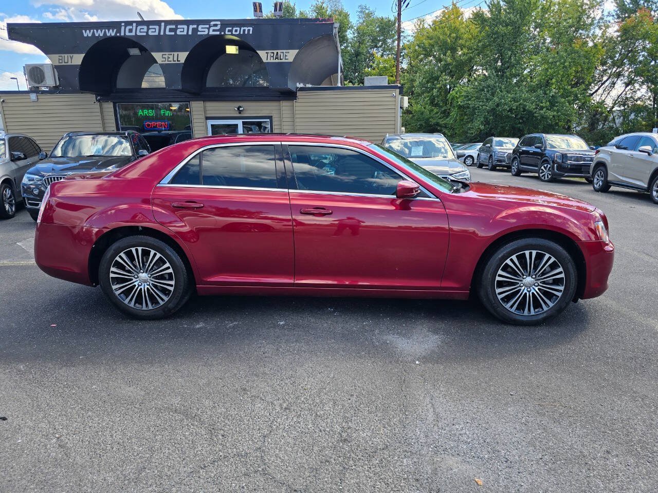 Used 2013 Chrysler 300 S AWD/4WD image 2