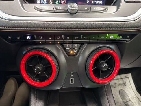 Used 2019 Chevrolet Blazer Premier w/ Sun and Wheels Package image 25