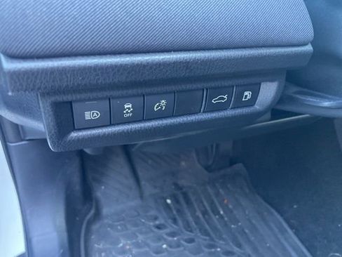 Used 2025 Toyota Camry LE image 23