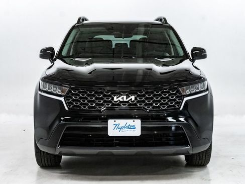 Certified 2022 Kia Sorento S w/ Panoramic Sunroof Package AWD/4WD image 6