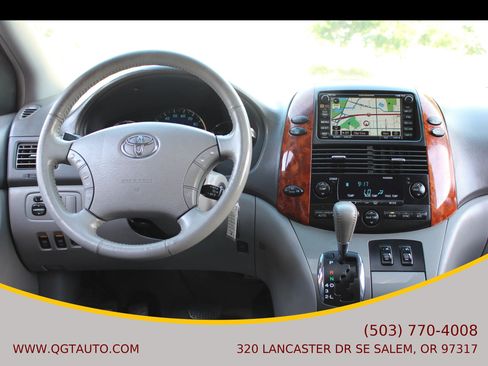 Used 2010 Toyota Sienna XLE Limited FWD image 24