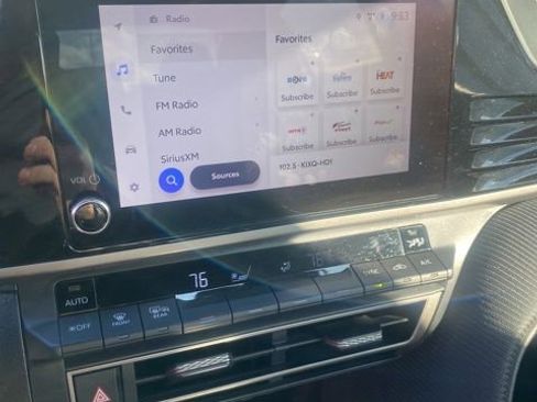 Certified 2025 Toyota Camry SE image 2