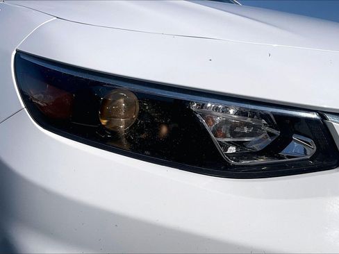 Used 2018 Chevrolet Malibu LT FWD image 27