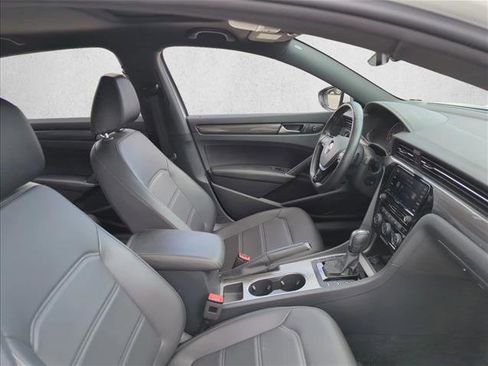 Used 2022 Volkswagen Passat 2.0T R-Line image 26