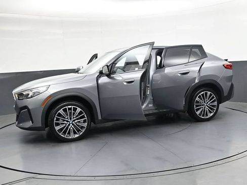 New 2026 BMW X2 xDrive28i w/ Technology Package AWD/4WD image 43