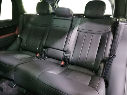 New 2025 Land Rover Range Rover SE image 22