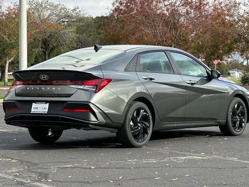 New 2026 Hyundai Elantra Sport image 4