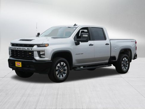 Used 2023 Chevrolet Silverado 2500 Custom w/ Custom Value Package AWD/4WD image 3