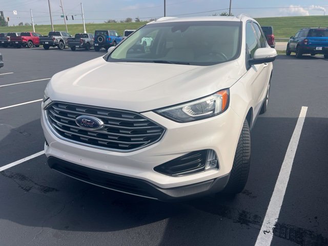 Used 2019 Ford Edge SEL w/ Equipment Group 201A FWD image 2