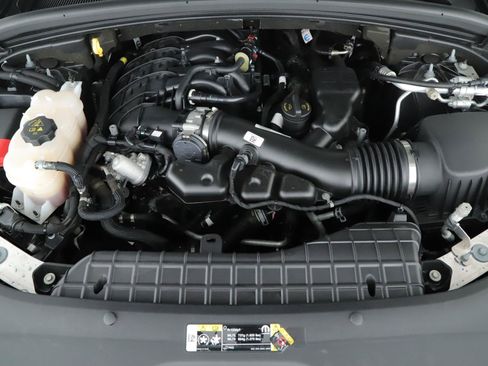 Used 2023 Jeep Grand Cherokee Altitude AWD/4WD image 17
