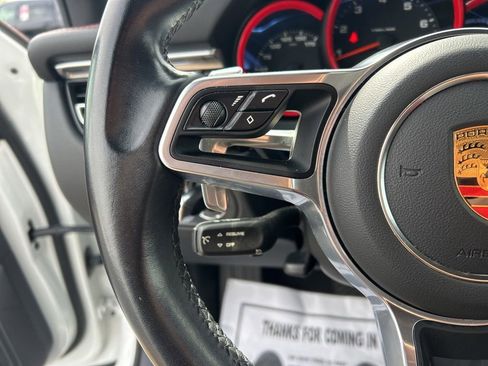 Used 2021 Porsche Macan image 9