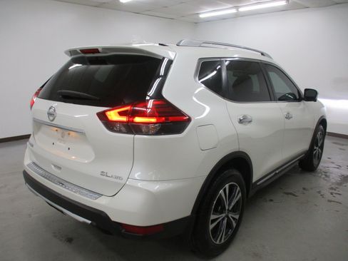 Used 2017 Nissan Rogue SL w/ SL Premium Package AWD/4WD image 7